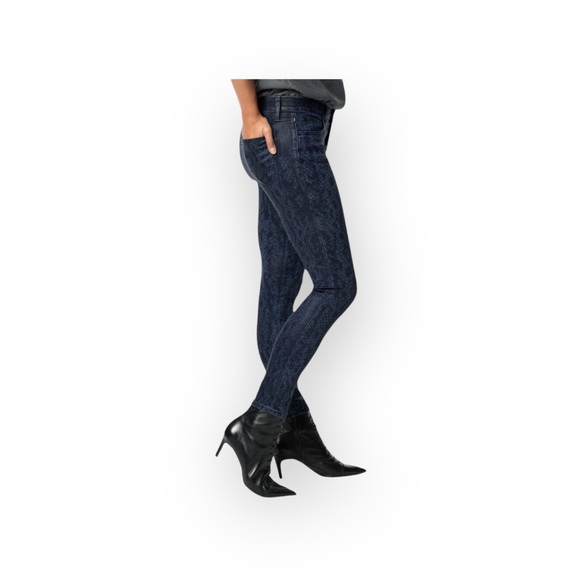 new Joe's Jeans ㋛ Charlie Skinny High Waist Jean ㋛ Coated Navy Python Print ㋛ - Picture 4 of 16